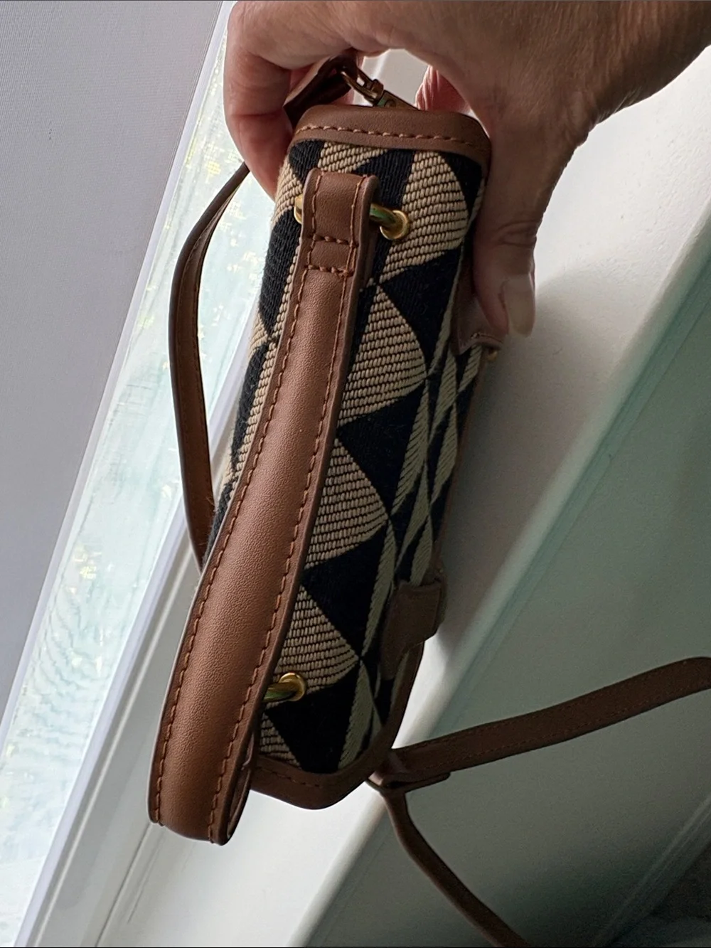 Brown Geometric Crossbody Bag with Gold Hardware - Picture 7 of 8